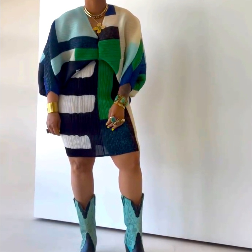 Multi color plisse dolman sleeve dress-OS, Brand new